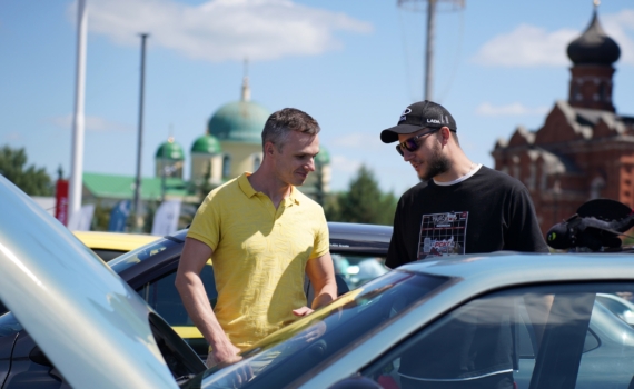 «Побег» в багажнике: на что готов был пойти блогер Маркарян, чтобы избежать ответа за осквернение памяти героев