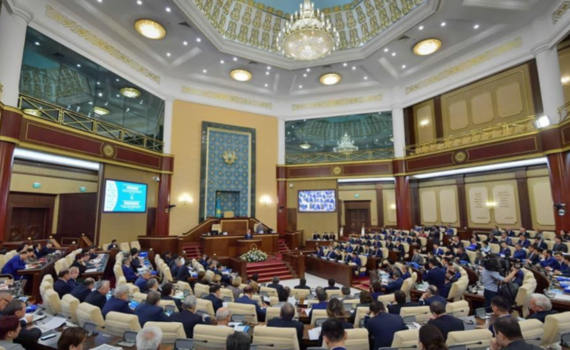 Власти Казахстана обвинили во введении идеологии Власти Казахстана обвинили во введении идеологии